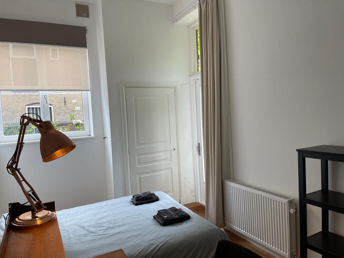 Canal House In Historic City Center Gouda Esterno foto