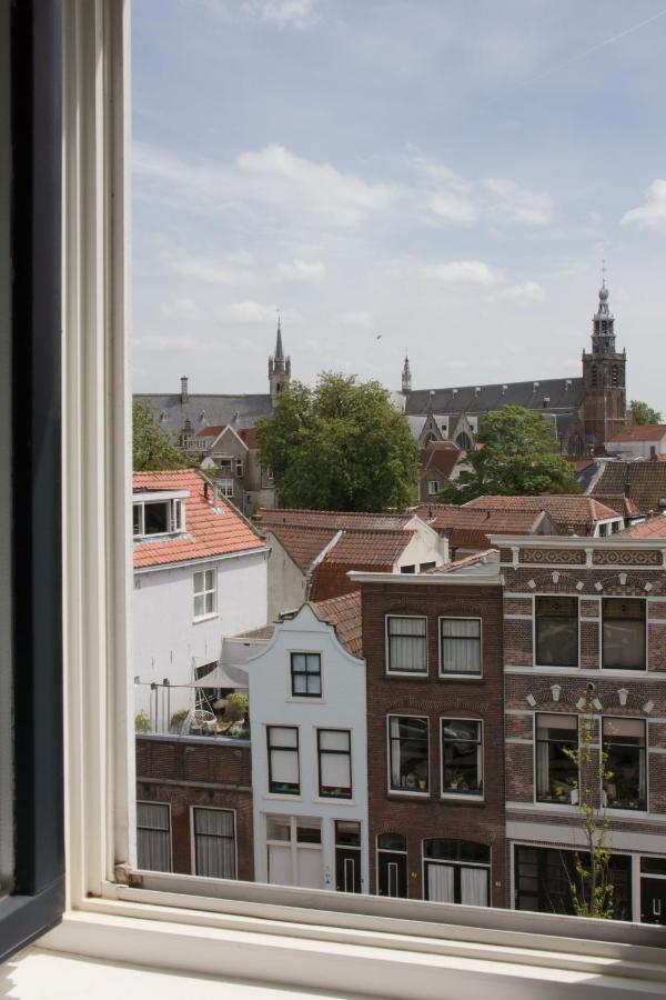 Canal House In Historic City Center Gouda Esterno foto
